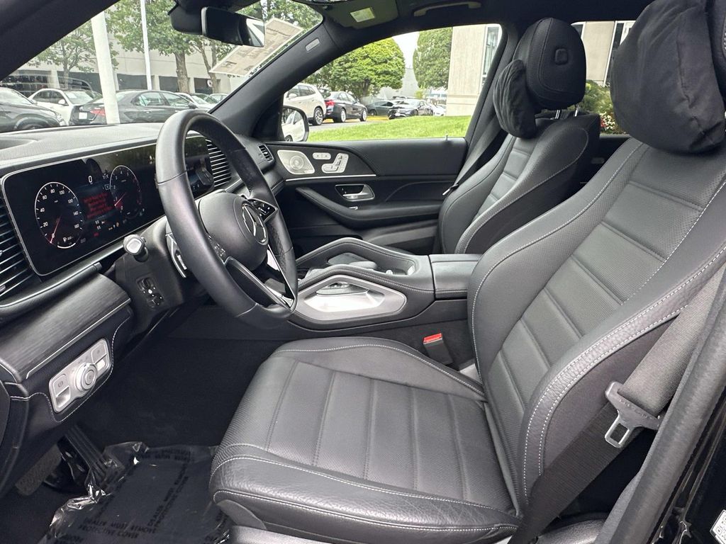 Thumbnail: 2026 Mercedes-Benz GLS - 16