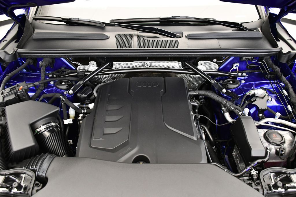 Thumbnail: 2025 Audi Q5 - 11