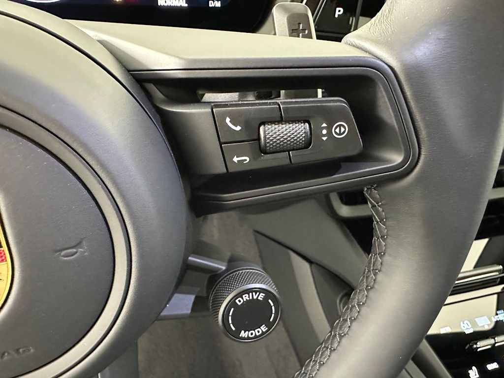 Thumbnail: 2026 Porsche Cayenne - 23