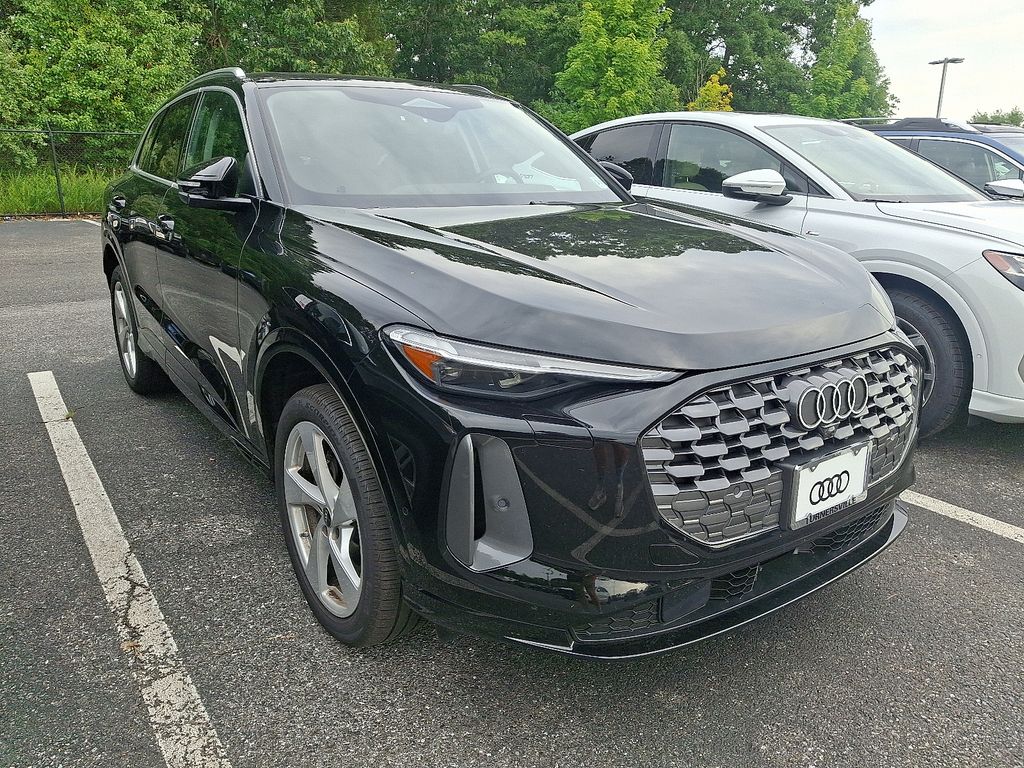 Thumbnail: 2025 Audi Q5 - 3