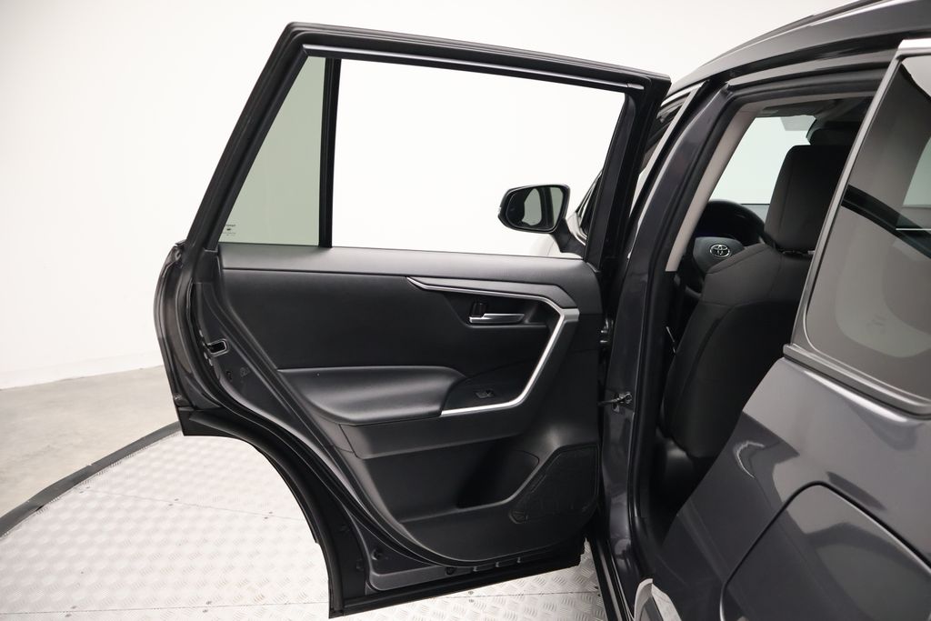 Thumbnail: 2024 Toyota RAV4 - 21