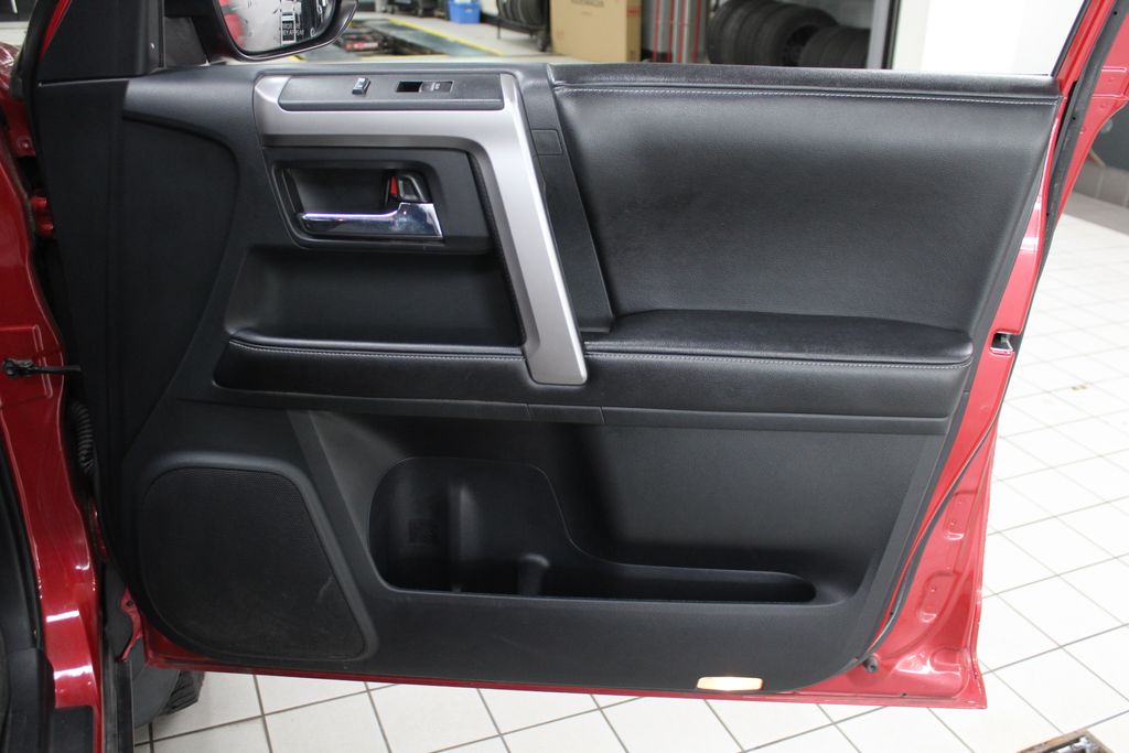 2015 Toyota 4Runner SR5 23