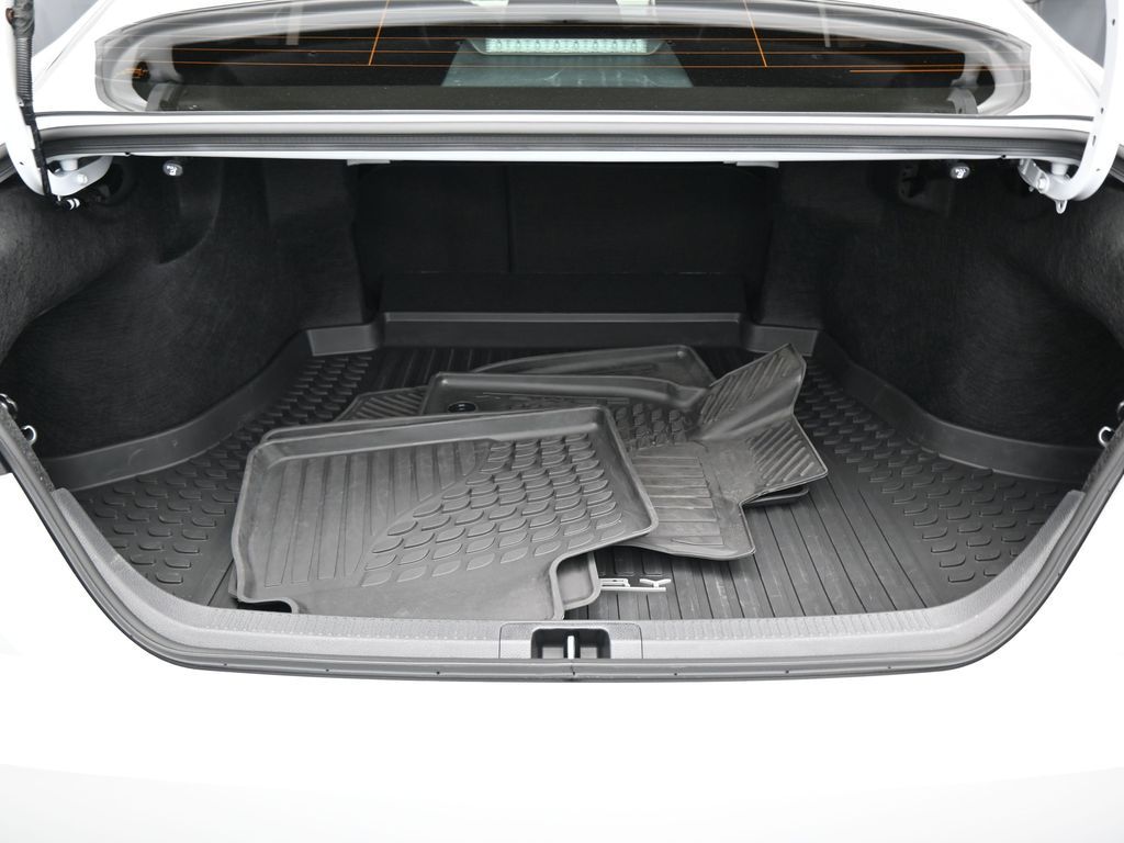 Used 2026 Wind Chill Pearl Toyota SE image 39