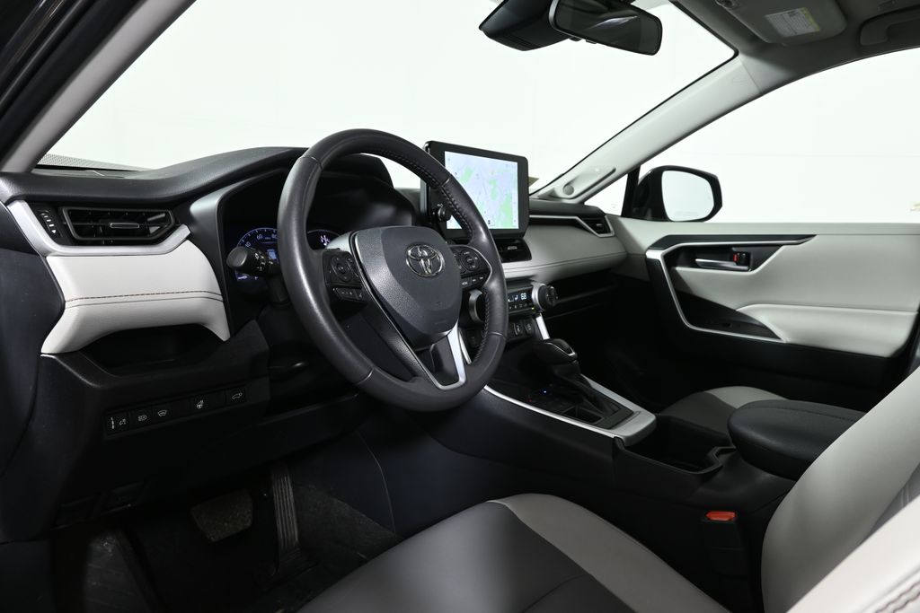 Thumbnail: 2024 Toyota RAV4 - 14