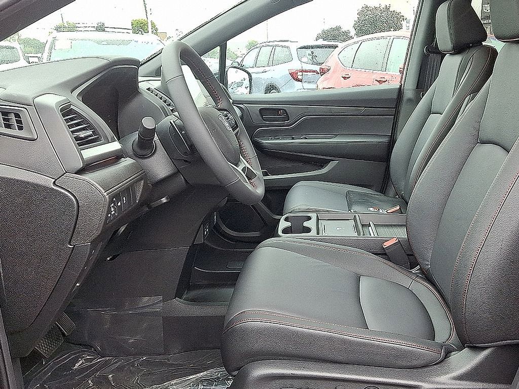 Thumbnail: 2026 Honda Odyssey - 9