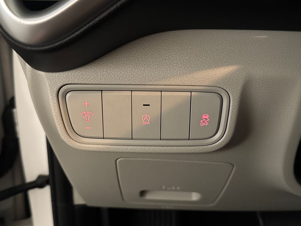 Certified Used 2020 White Kia LX image 18
