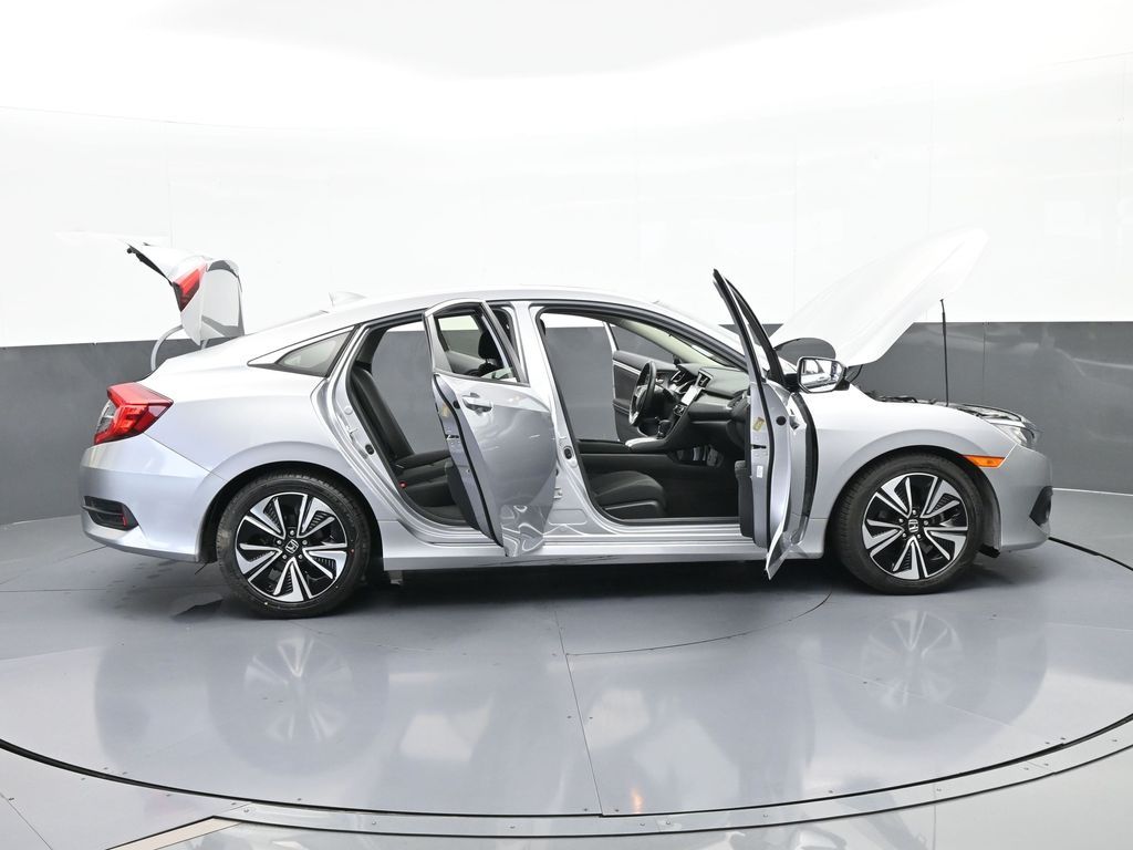 Used 2018 Silver Metallic Honda EX-T image 60