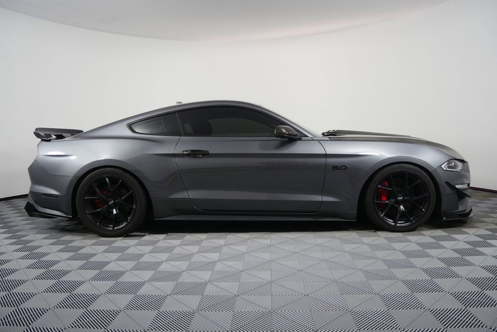 2022 Ford Mustang GT Premium 2