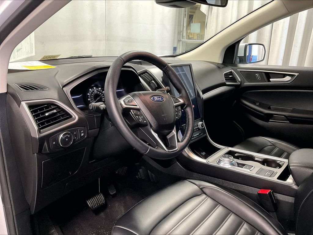 2022 Ford Edge — photo 8