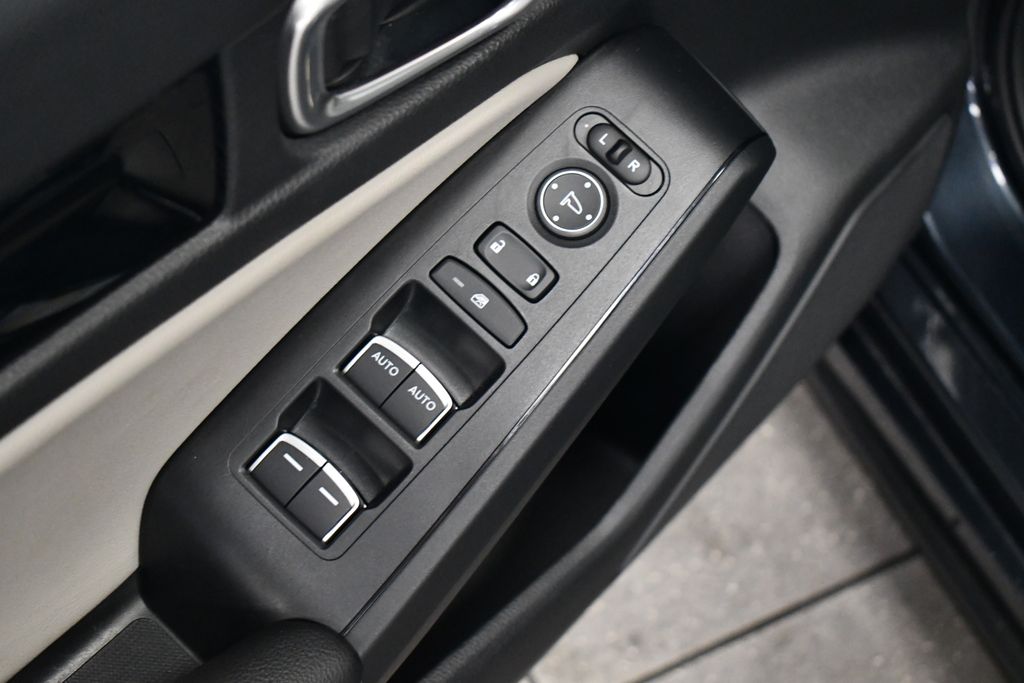 Thumbnail: 2023 Honda Civic - 15