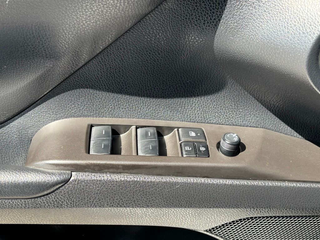 2023 Toyota Camry LE photo