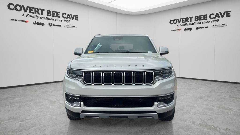 Used 2022 White Jeep Series II image 2