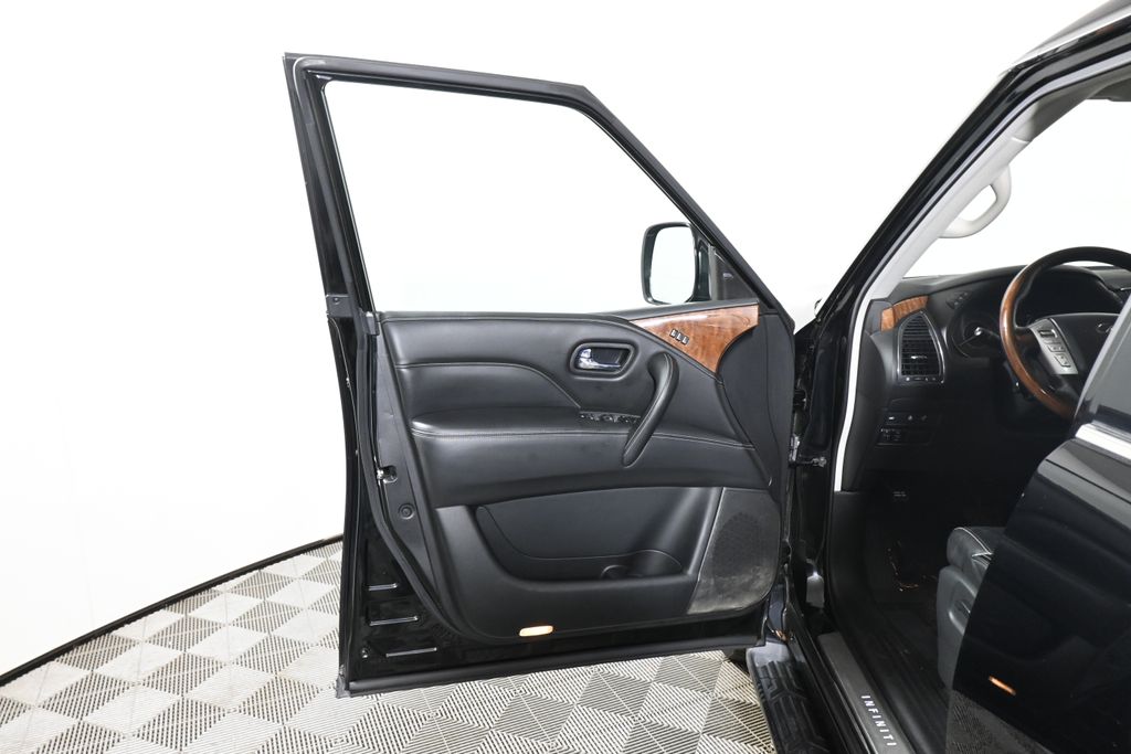 Thumbnail: 2018 INFINITI QX80 - 30