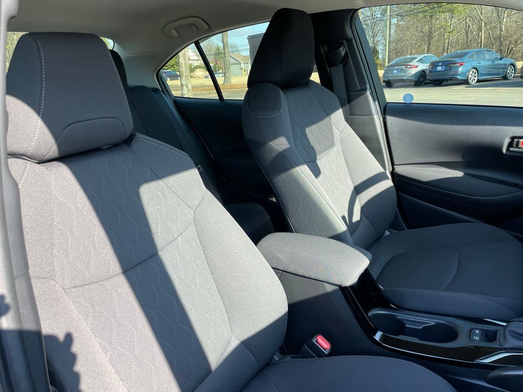 Thumbnail: 2022 Toyota Corolla - 31