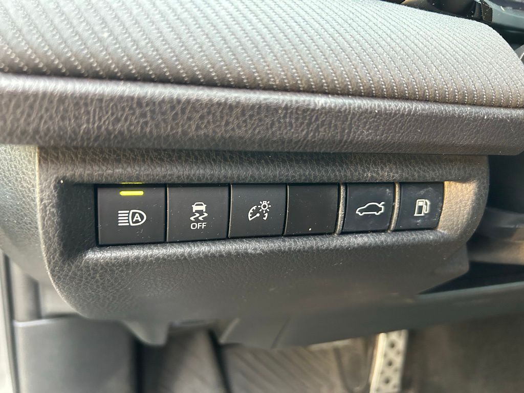 Thumbnail: 2025 Toyota Camry - 17