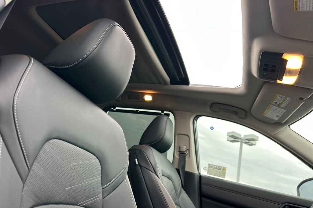 2025 Nissan Pathfinder Platinum - Photo 14