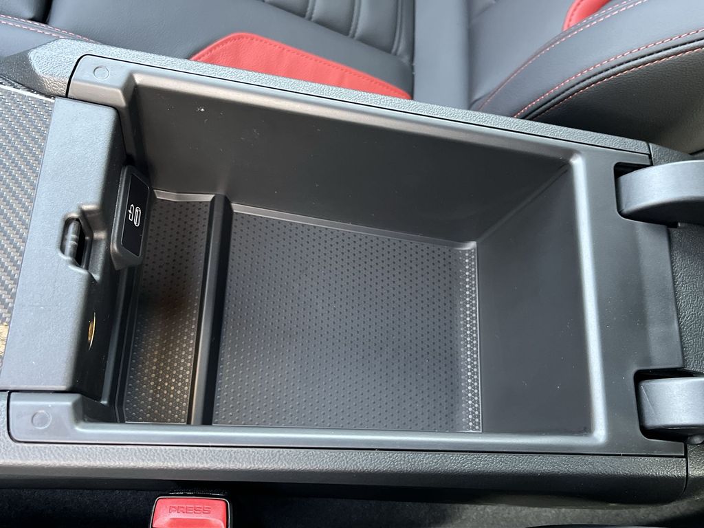 Thumbnail: 2025 BMW M2 - 21