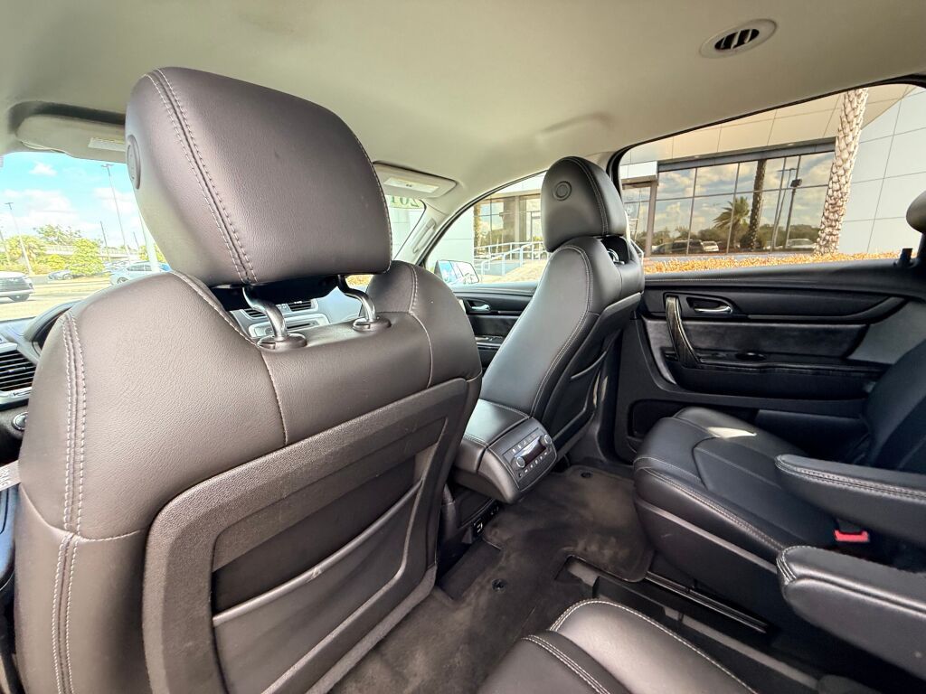 Thumbnail: 2017 GMC Acadia - 19