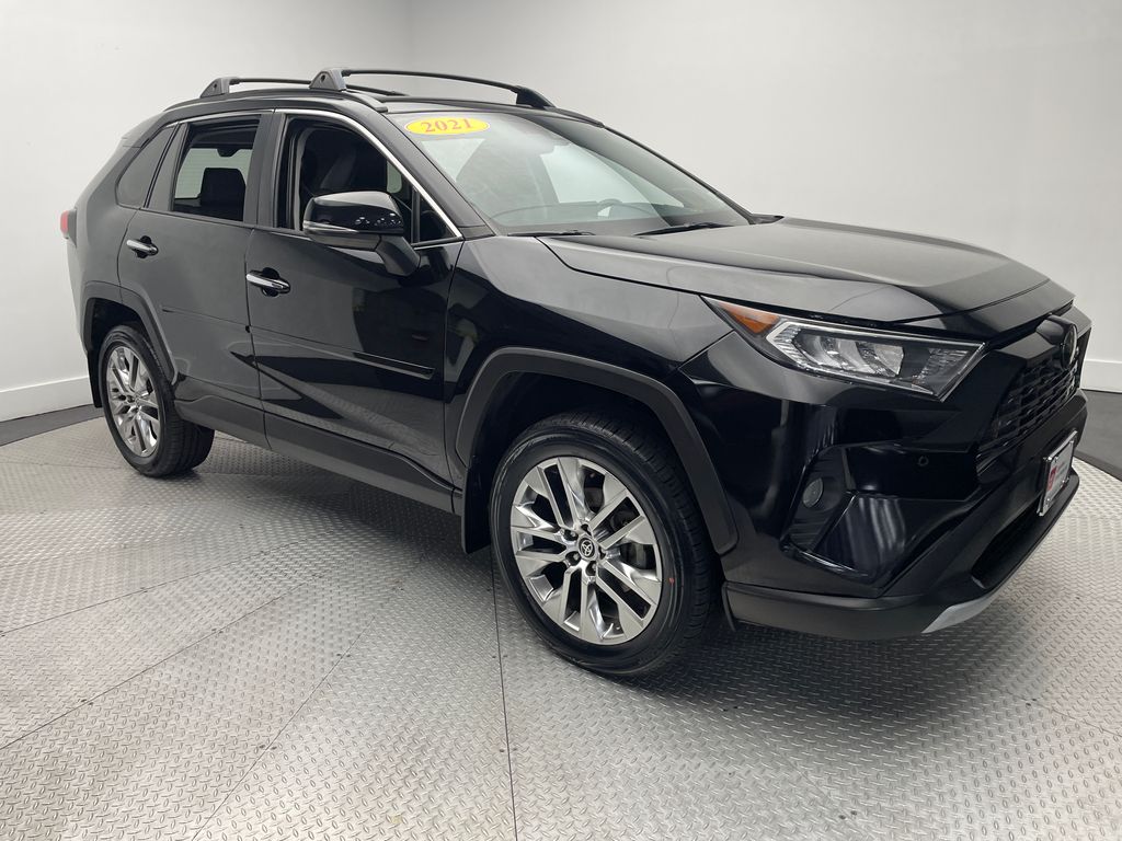 Thumbnail: 2021 Toyota RAV4 - 3