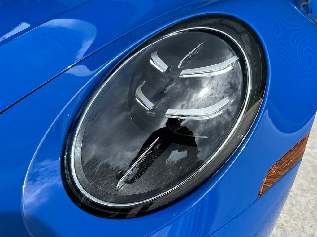 Thumbnail: 2025 Porsche 911 - 13