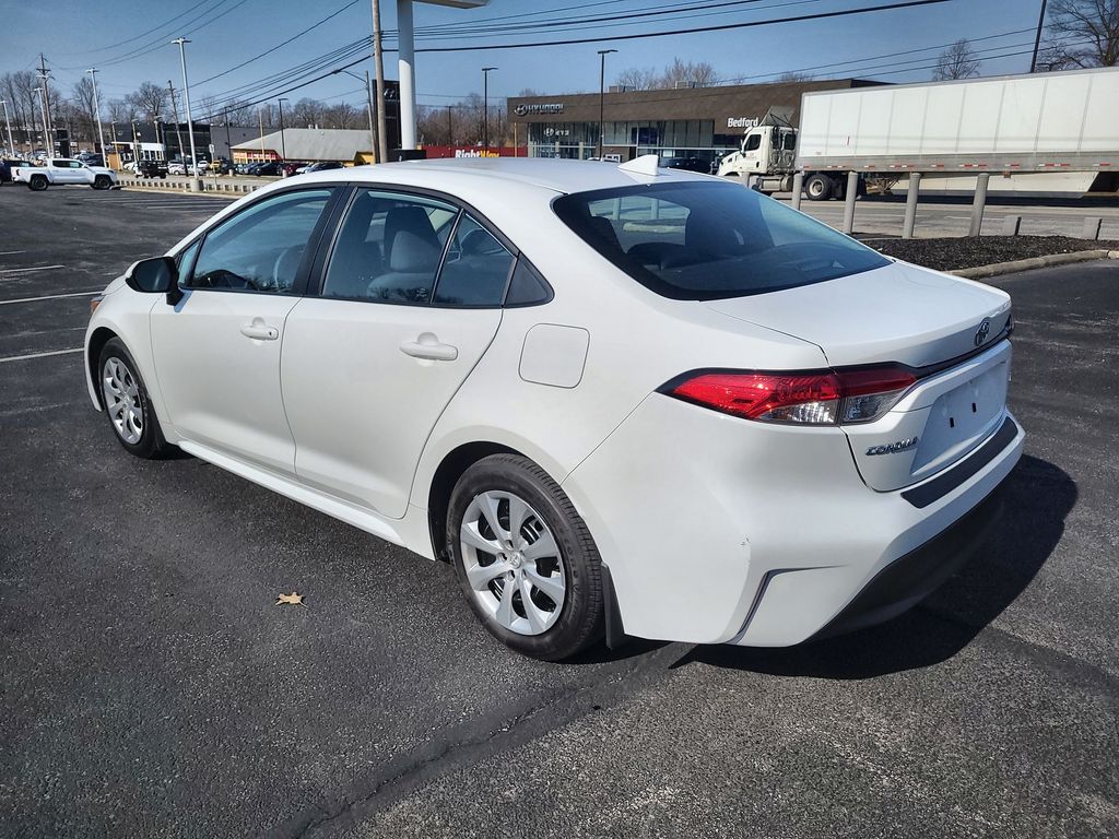 2023 Toyota Corolla LE 4