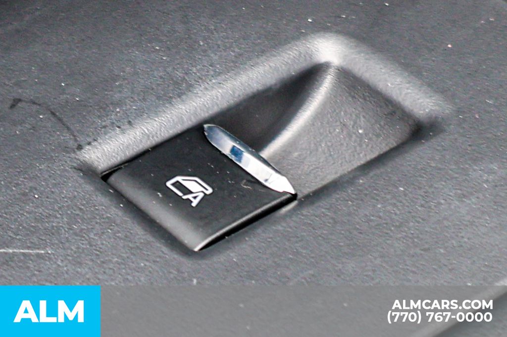 Used 2025 Silver Ford Platinum image 57