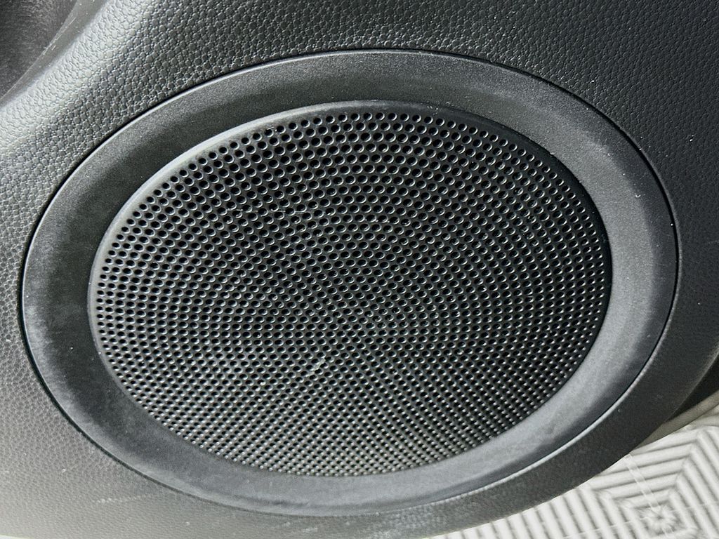 Thumbnail: 2015 Kia Soul - 17