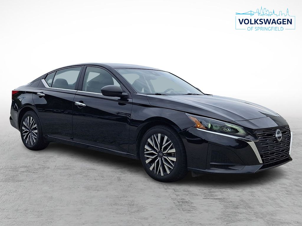 Super Black Clearcoat 2025 Nissan Altima Sedan Front-Wheel Drive Continuously Variable Transmission