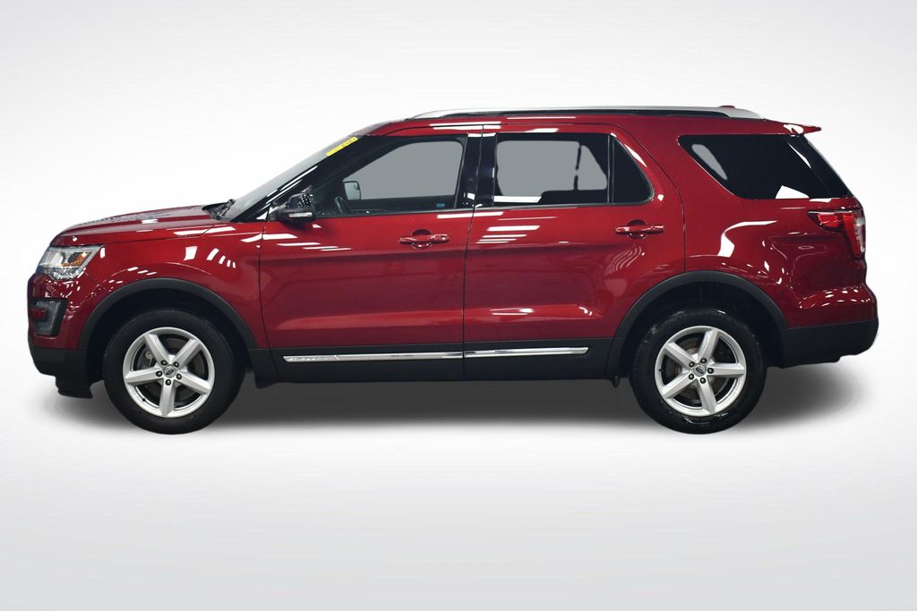 Thumbnail: 2016 Ford Explorer - 4