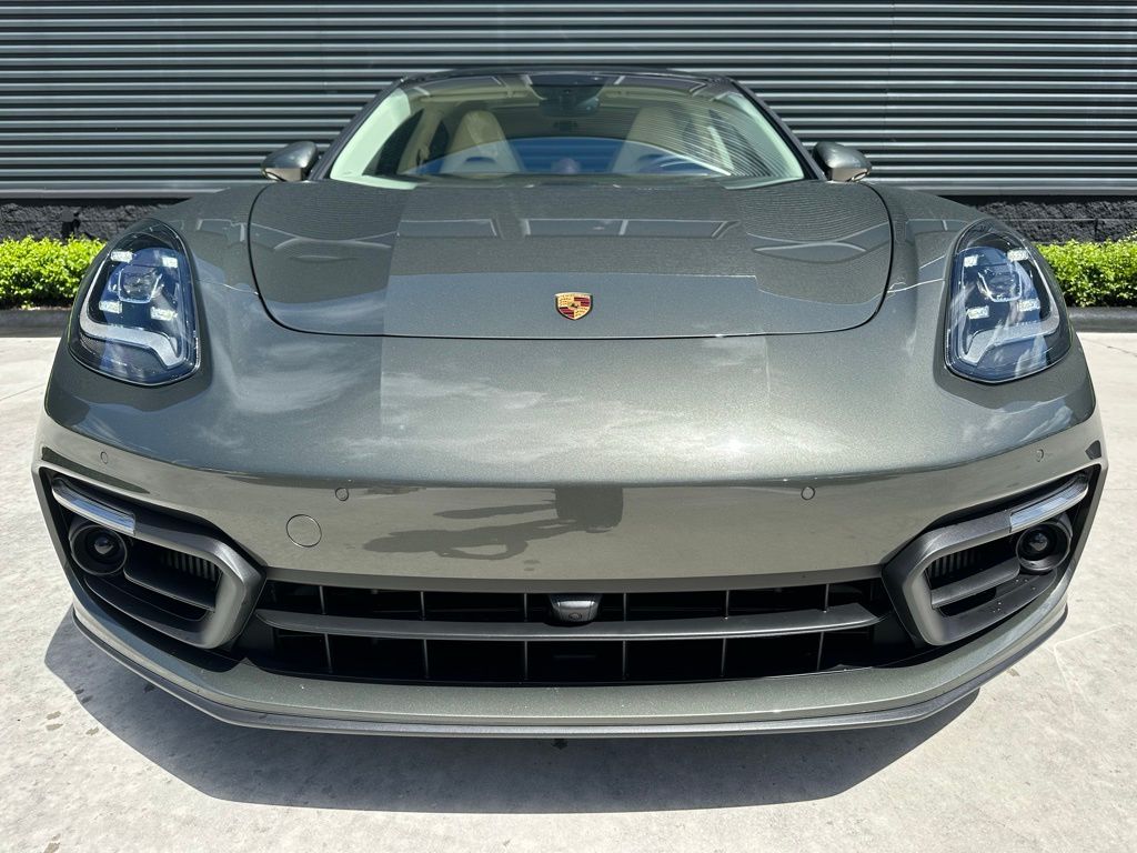 Thumbnail: 2023 Porsche Panamera - 7