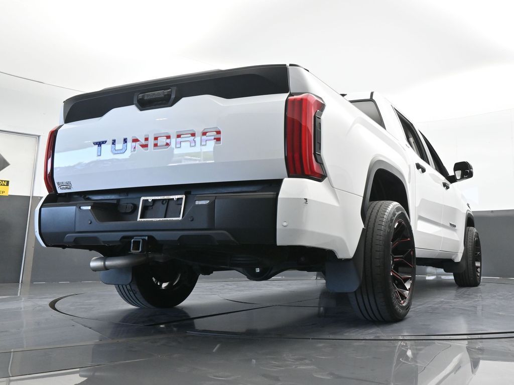 Used 2024 Wind Chill Pearl Toyota SR5 image 63