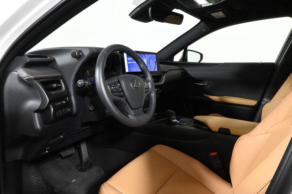 Thumbnail: 2025 Lexus UX - 14