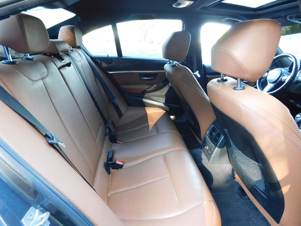 Thumbnail: 2017 BMW 3 Series - 5
