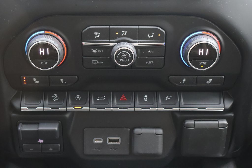 Thumbnail: 2020 Chevrolet Silverado 1500 - 18