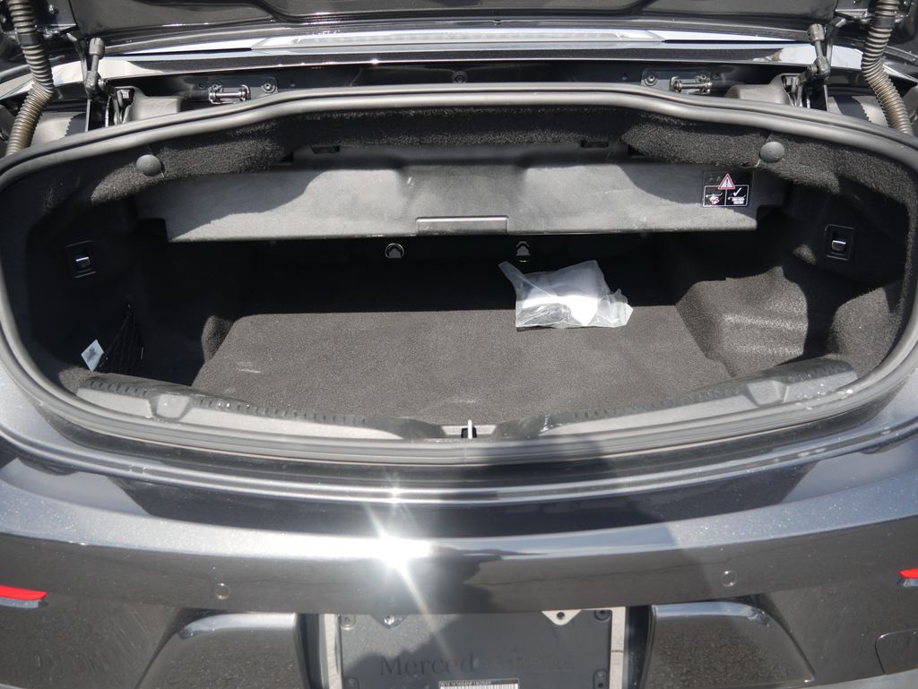 Thumbnail: 2022 Mercedes-Benz E-Class - 20