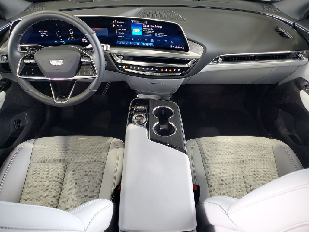 2024 Cadillac LYRIQ Luxury 1 - Photo 11