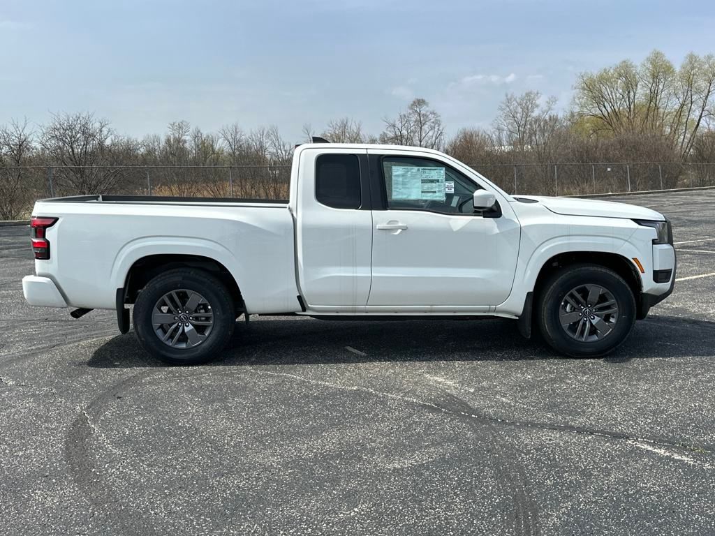 2025 Nissan Frontier SV photo