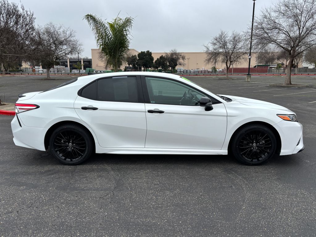 Thumbnail: 2020 Toyota Camry - 4