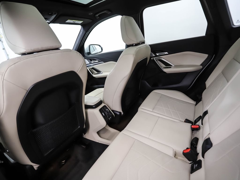 Thumbnail: 2023 BMW X1 - 21