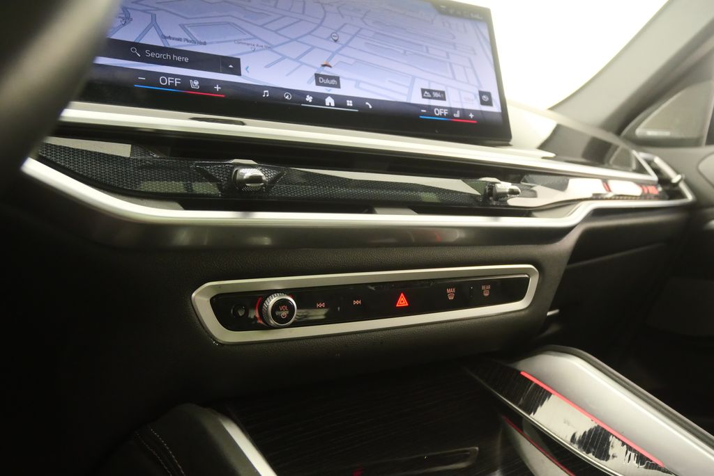 Thumbnail: 2025 BMW X6 - 23