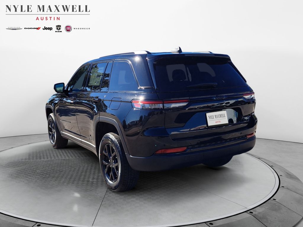 New Car 2025 Jeep Grand Cherokee  Laredo For Sale Under $40,000 In Austin, Texas