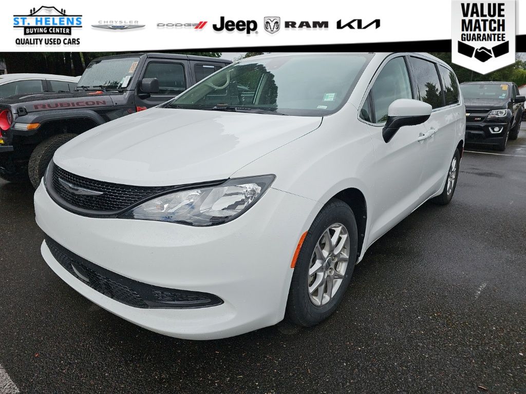 2023 Chrysler Voyager LX