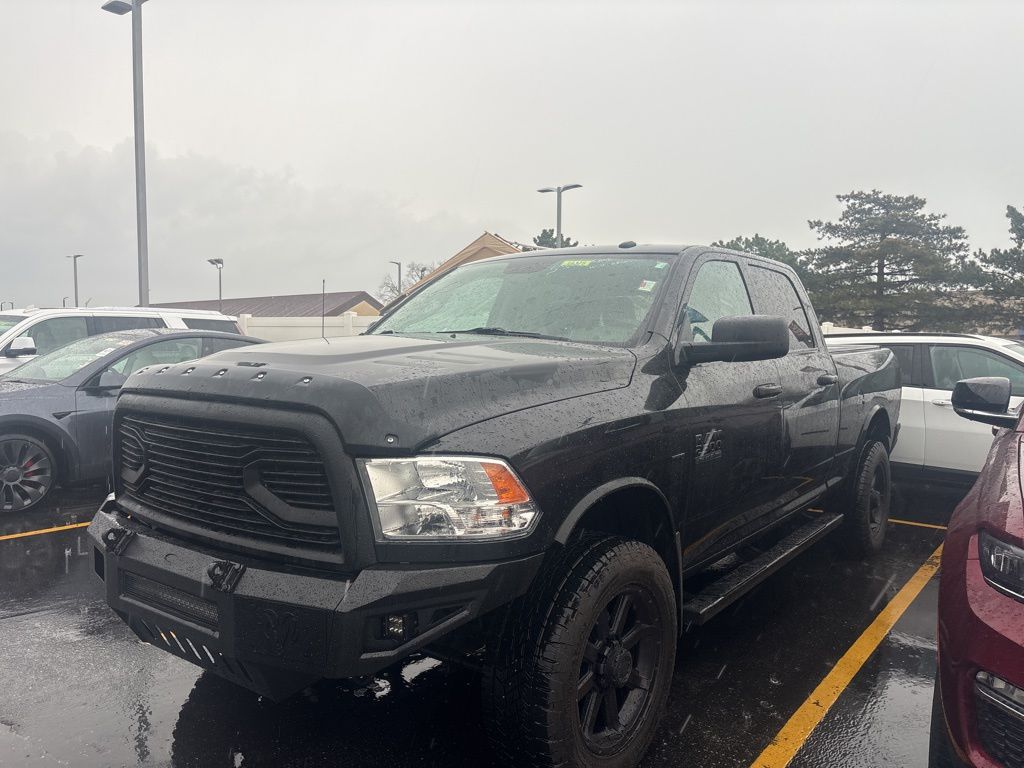 Brilliant Black Crystal Pearlcoat 2018 RAM 2500 SLT Crew Cab 4WD Pickup Truck Four-Wheel Drive 6-Speed Automatic