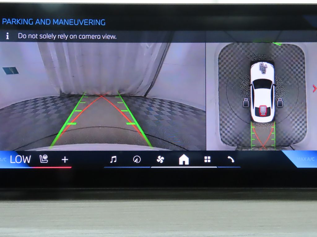 Thumbnail: 2026 BMW 4 Series - 16