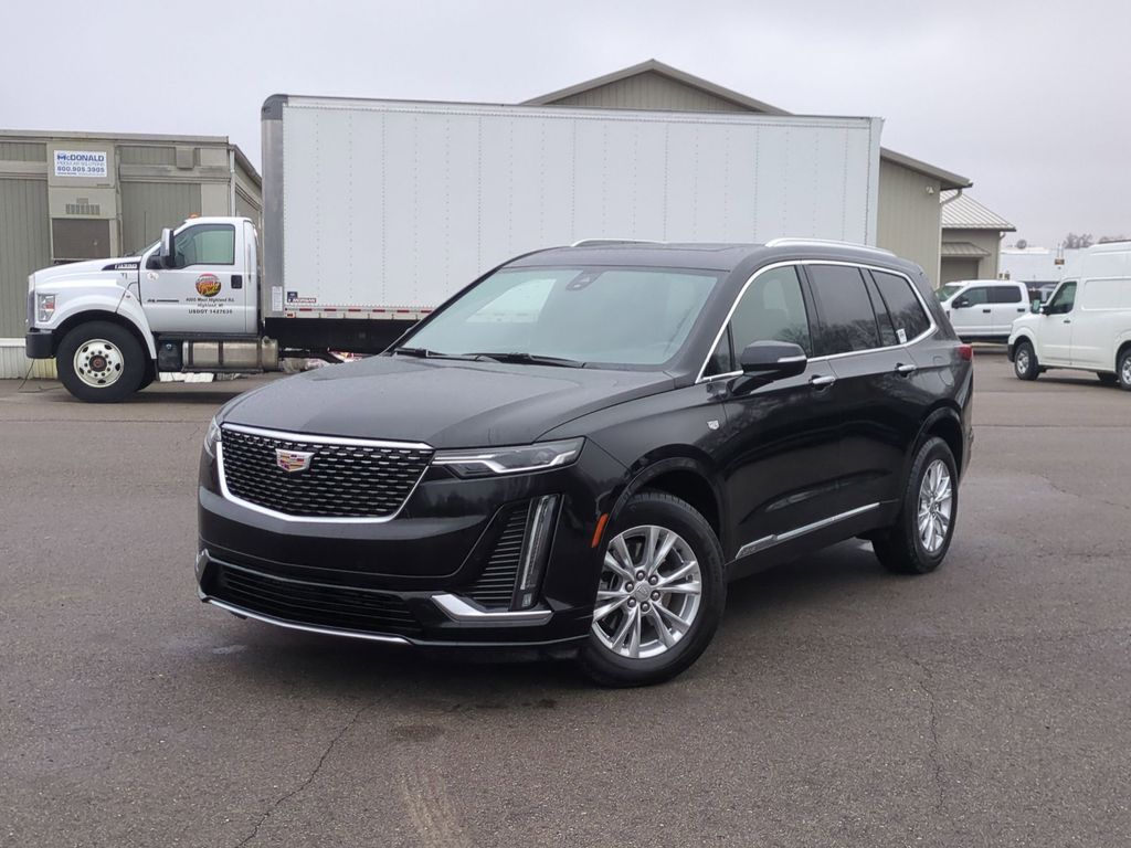 2025 Cadillac XT6 Luxury AWD