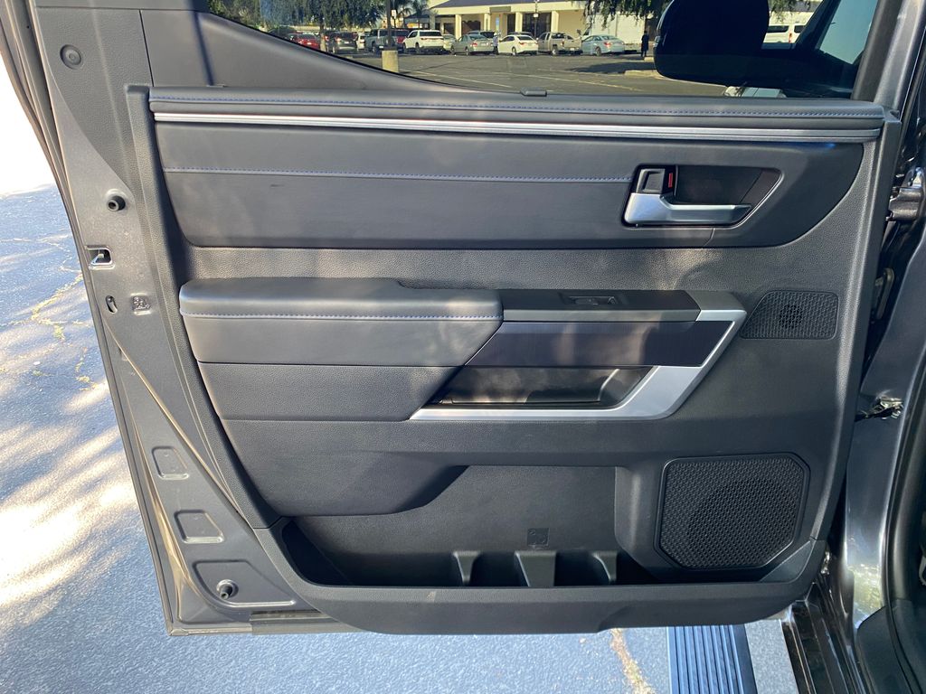 2023 Toyota Tundra Platinum 28