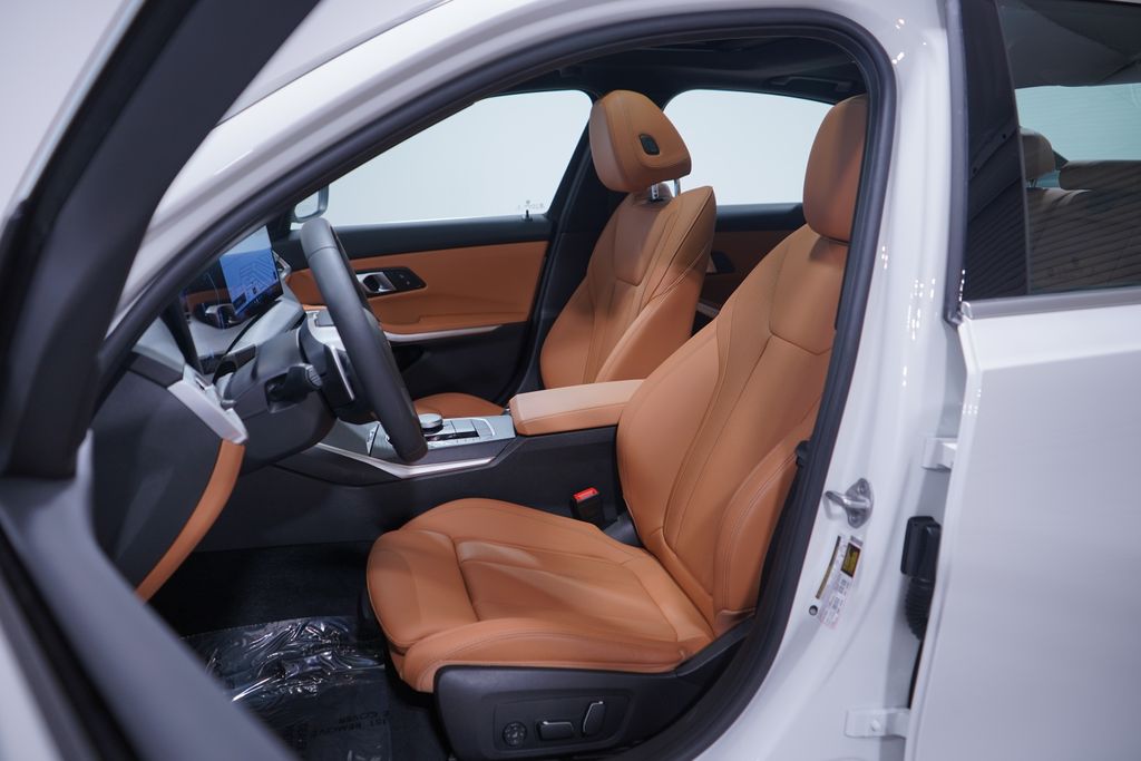 Thumbnail: 2025 BMW 3 Series - 7