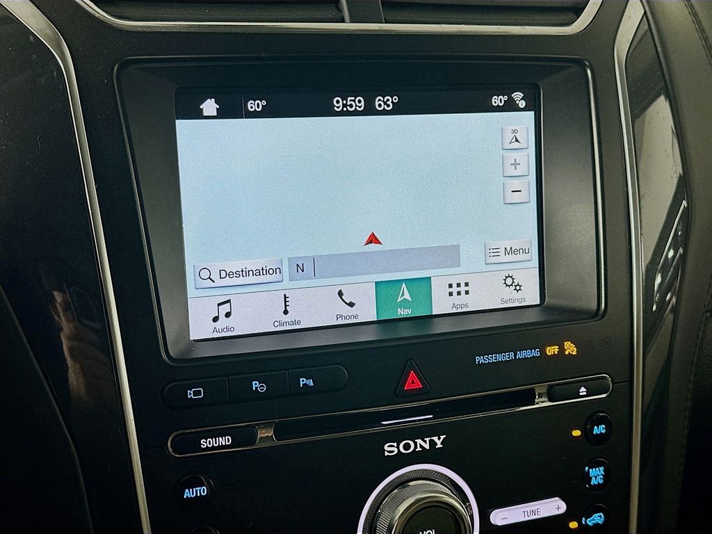 Used 2018 White Ford Platinum image 19