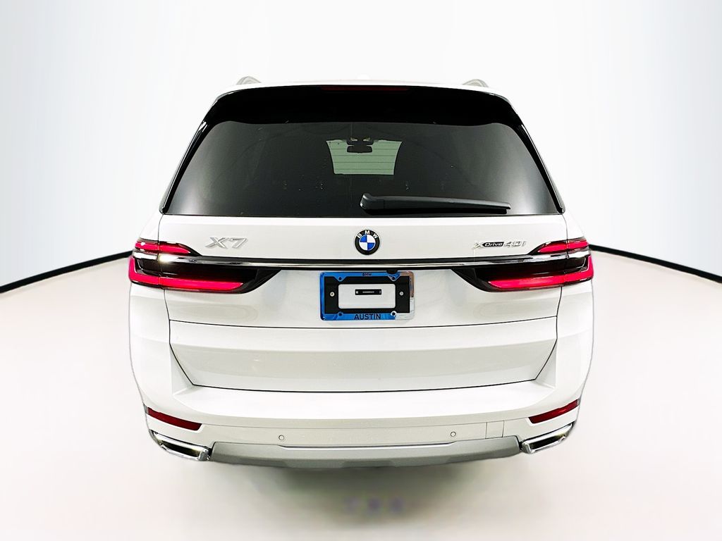 2025 BMW X7 xDrive40i 6