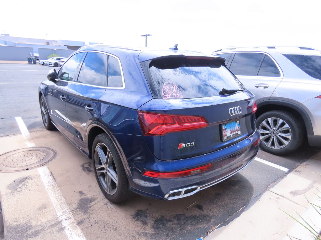 Thumbnail: 2019 Audi SQ5 - 3